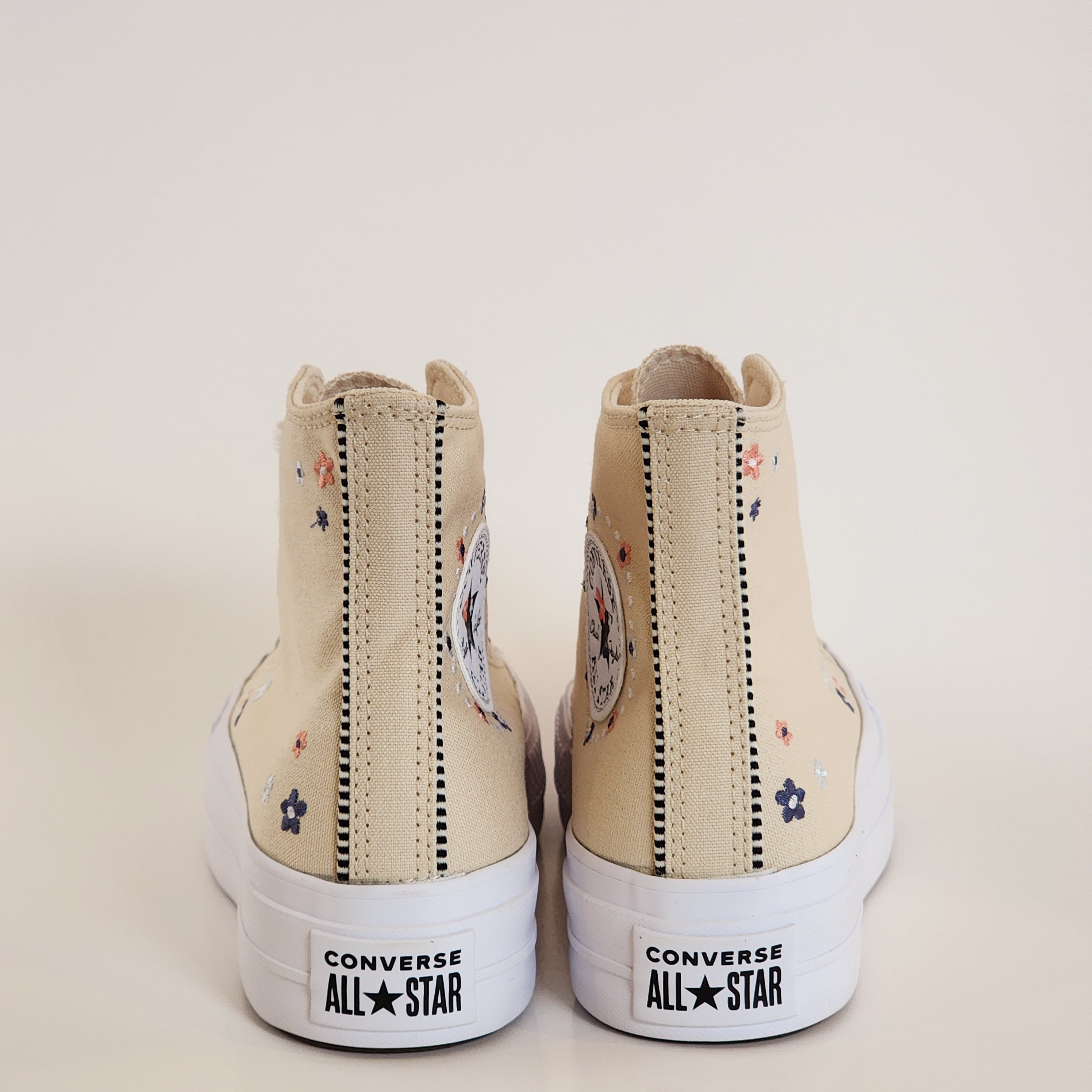 Converse CTAS Lift Hi Petite Petals Women's Platform Sneakers A14265C NWT