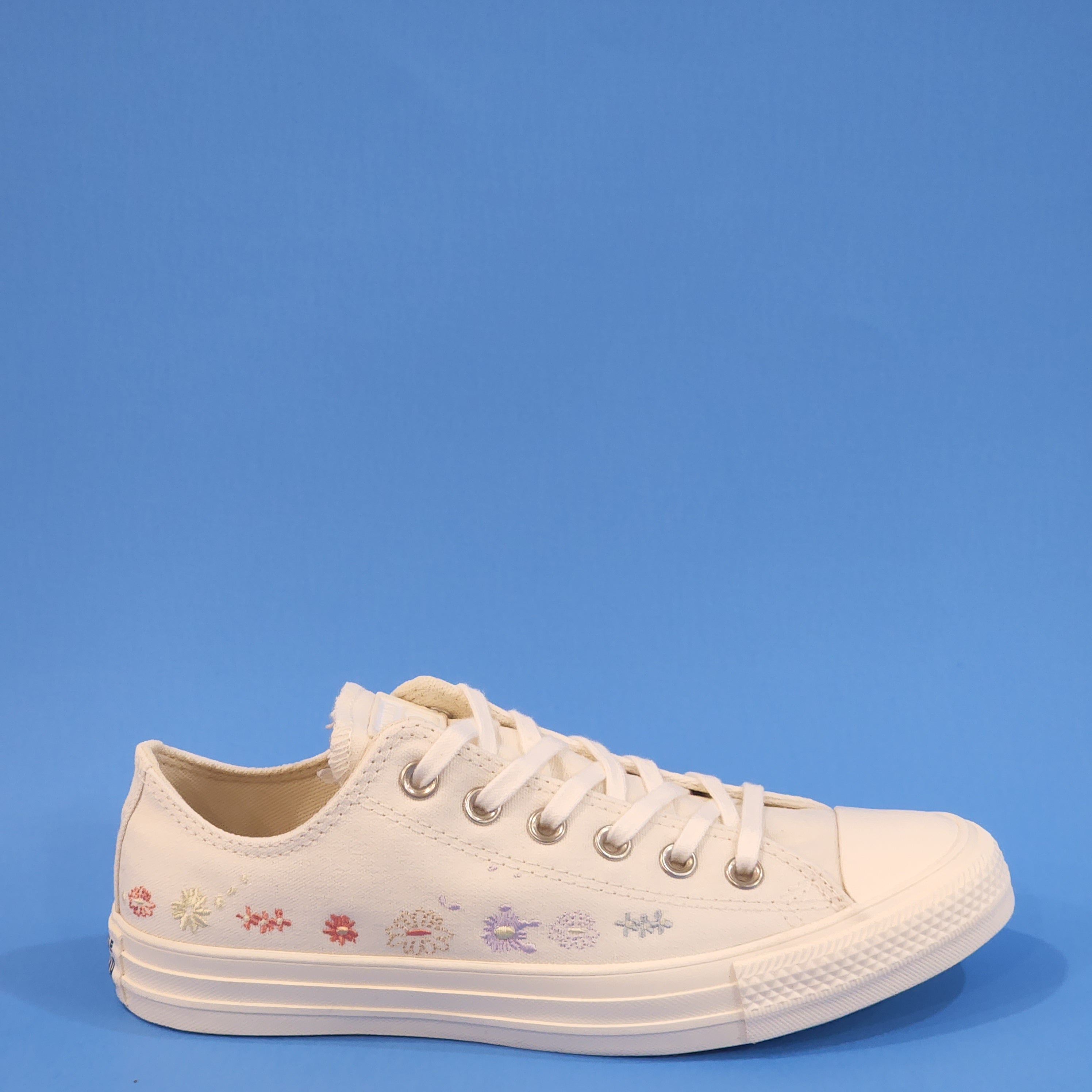 Converse CTAS Low Ox Embroidered Floral 'Things To Grow' Sneakers A01595C NWT