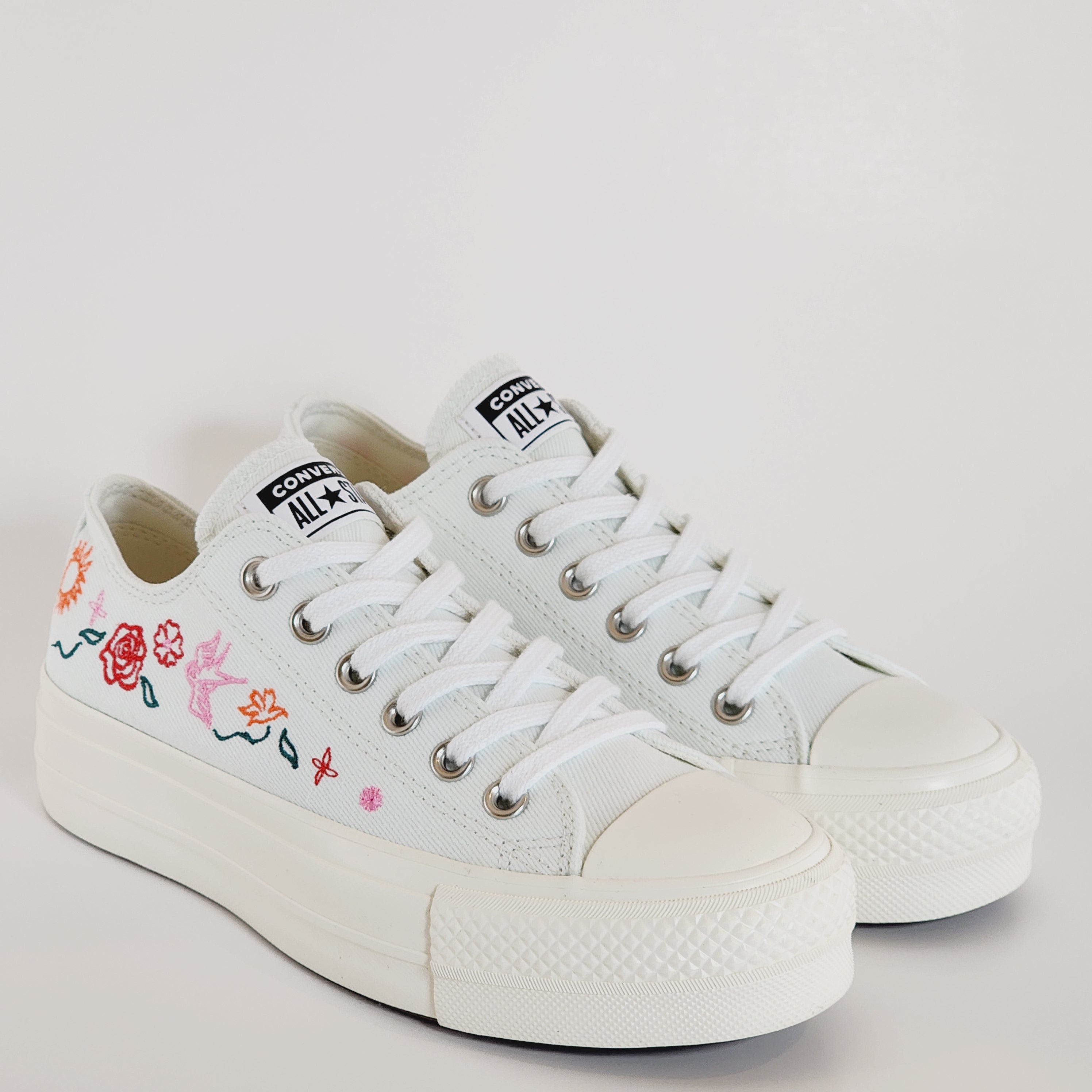 Converse CTAS Lift Ox Summer Embroidery Canvas Platform Sneakers A10822C NWT