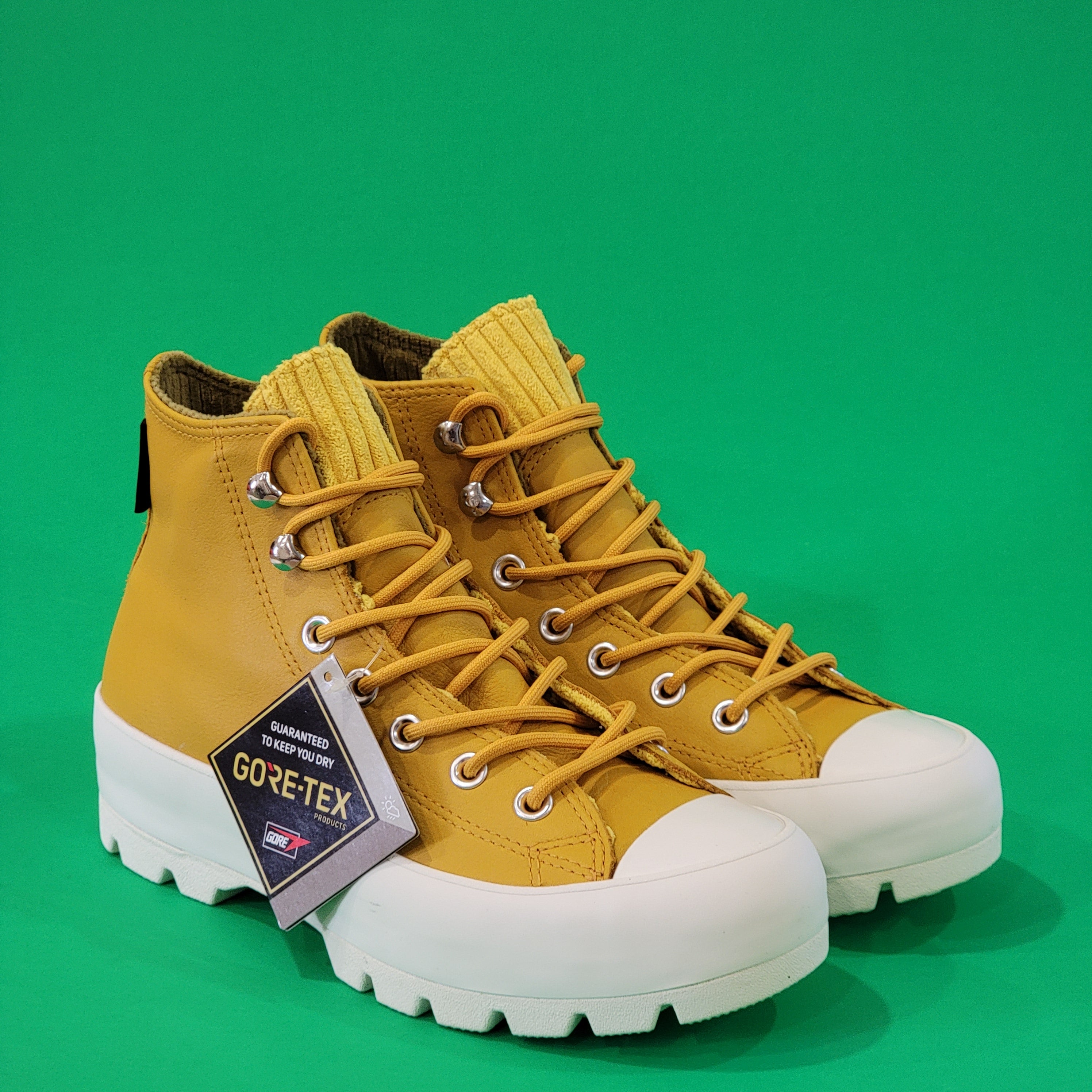 Converse CTAS Gore-Tex Waterproof Lugged Leather ‘Gold Dart’ Boots 565005C NWT