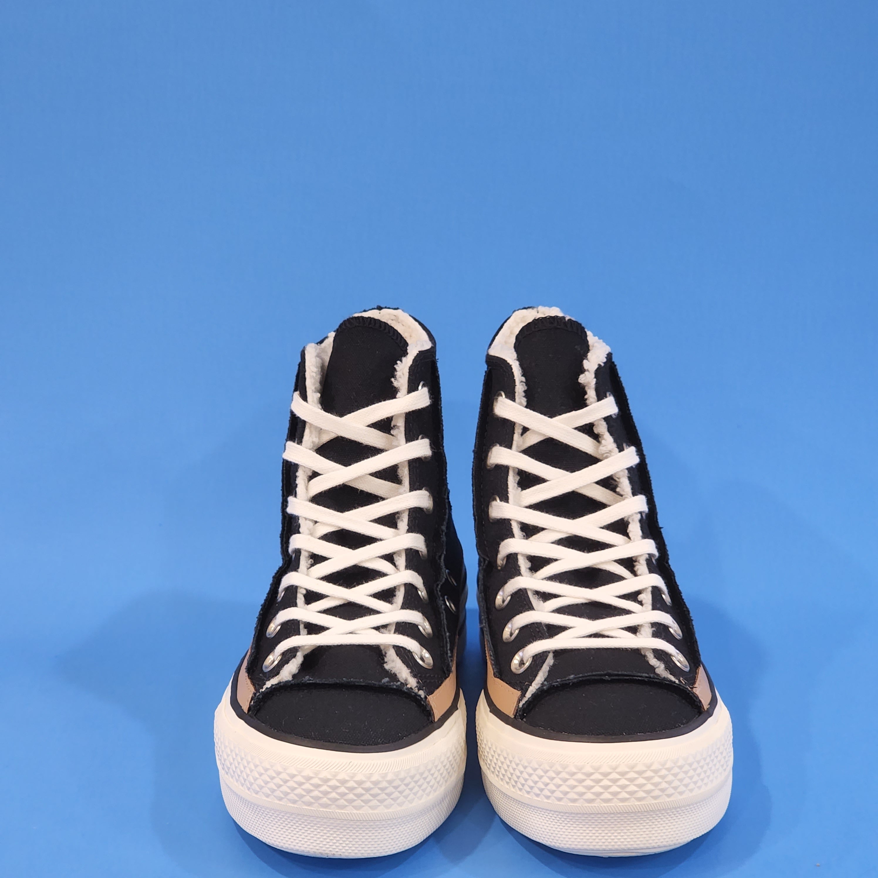 Converse CTAS Hi Lift Raw Edge Winter Women's Platform Sneakers 573191C NWT