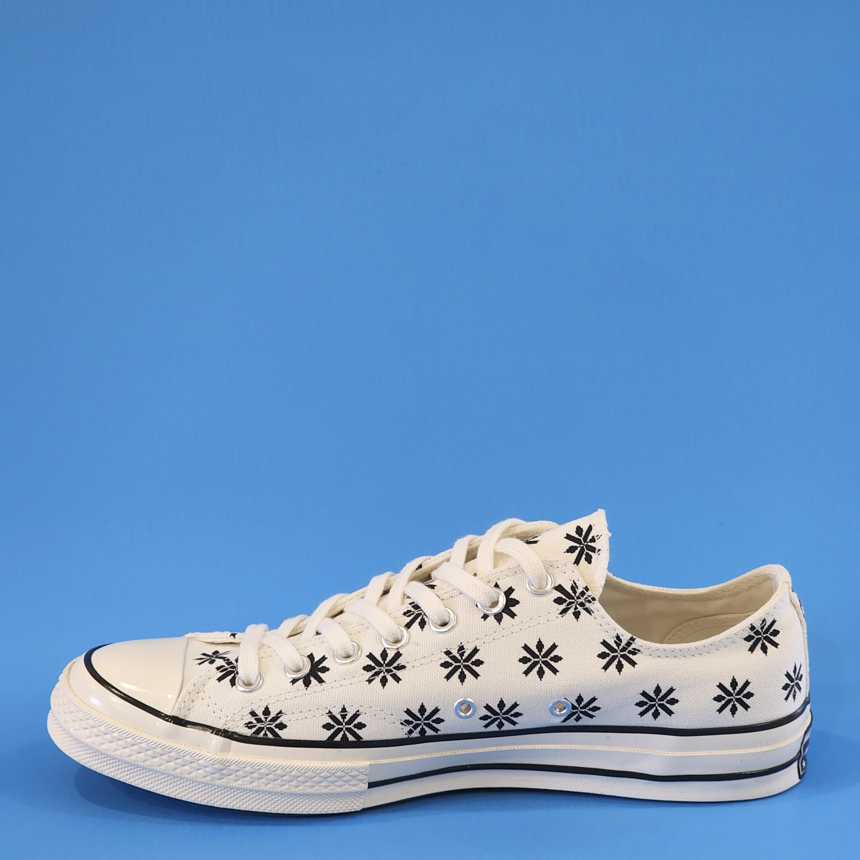 Converse Chuck 70 Low Ox Holiday Sweater Canvas Unisex Sneakers 169591C NWT