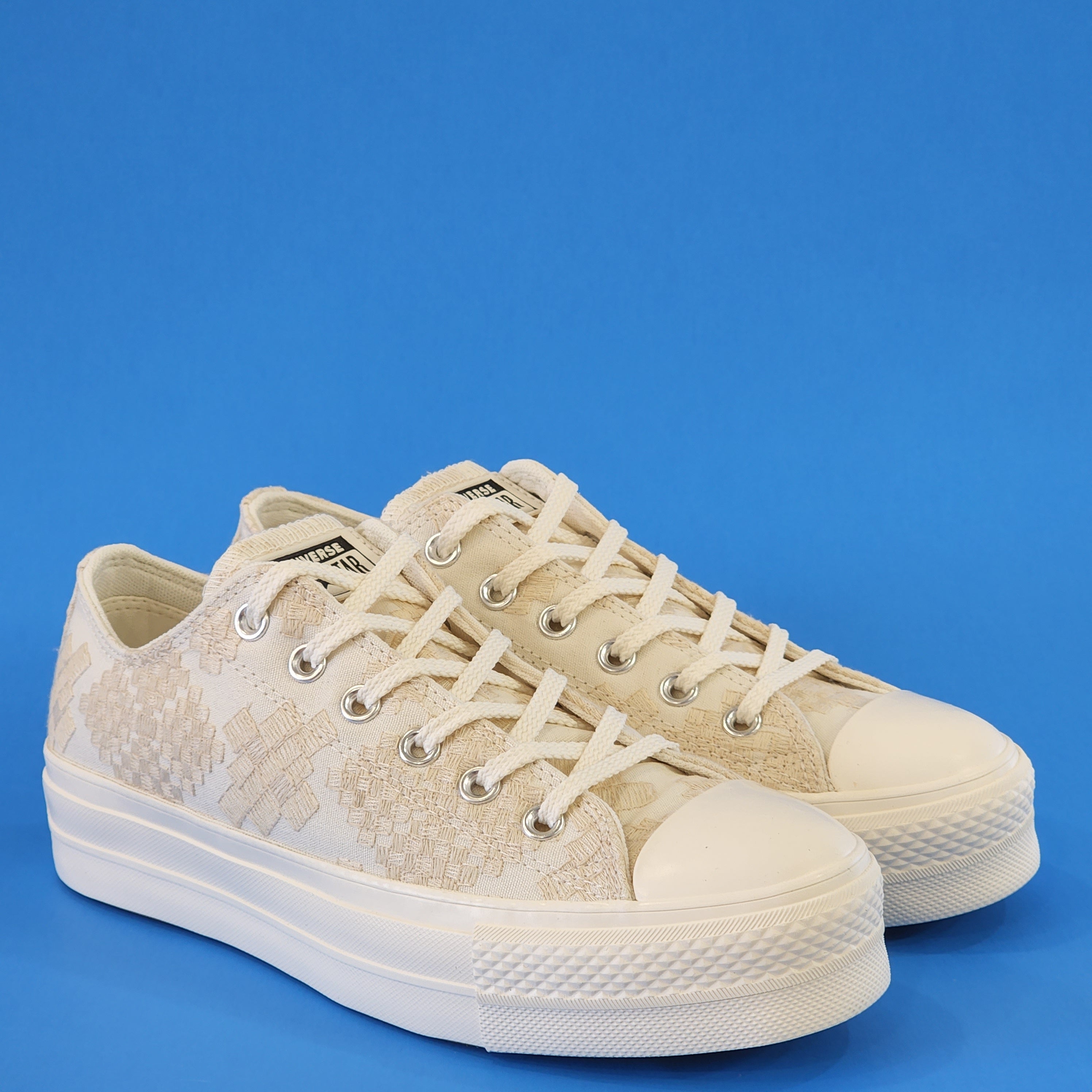 Converse CTAS Lift Ox Tonal Embroidery Women's Platform Sneaker A02225C NWT