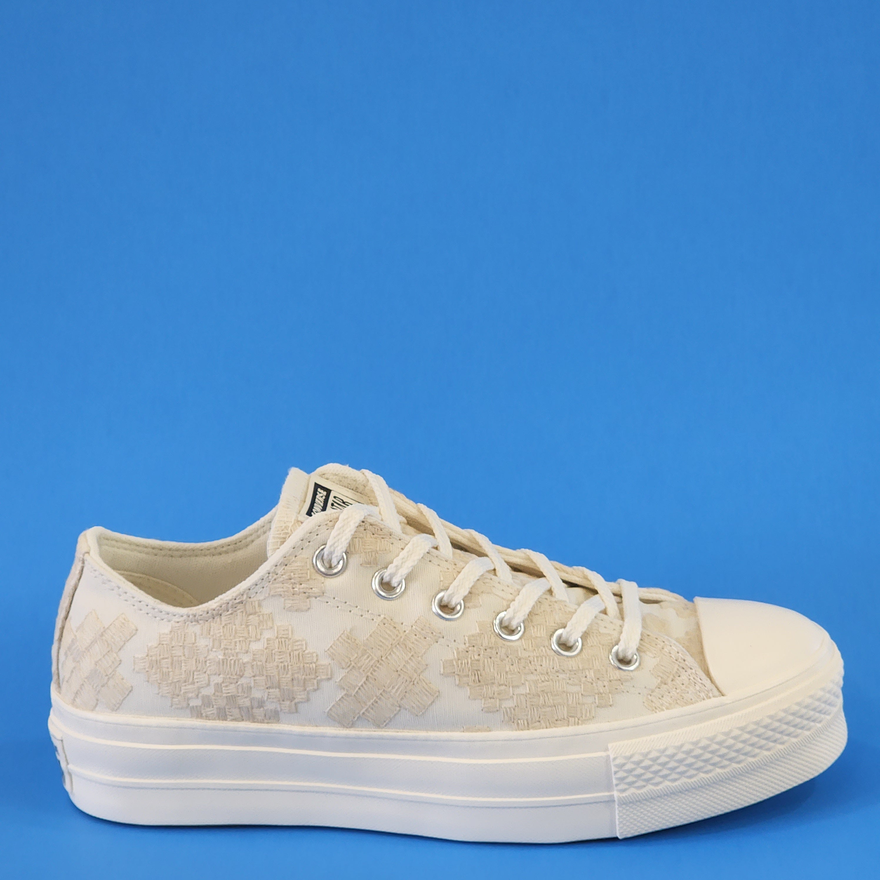 Converse CTAS Lift Ox Tonal Embroidery Women's Platform Sneaker A02225C NWT