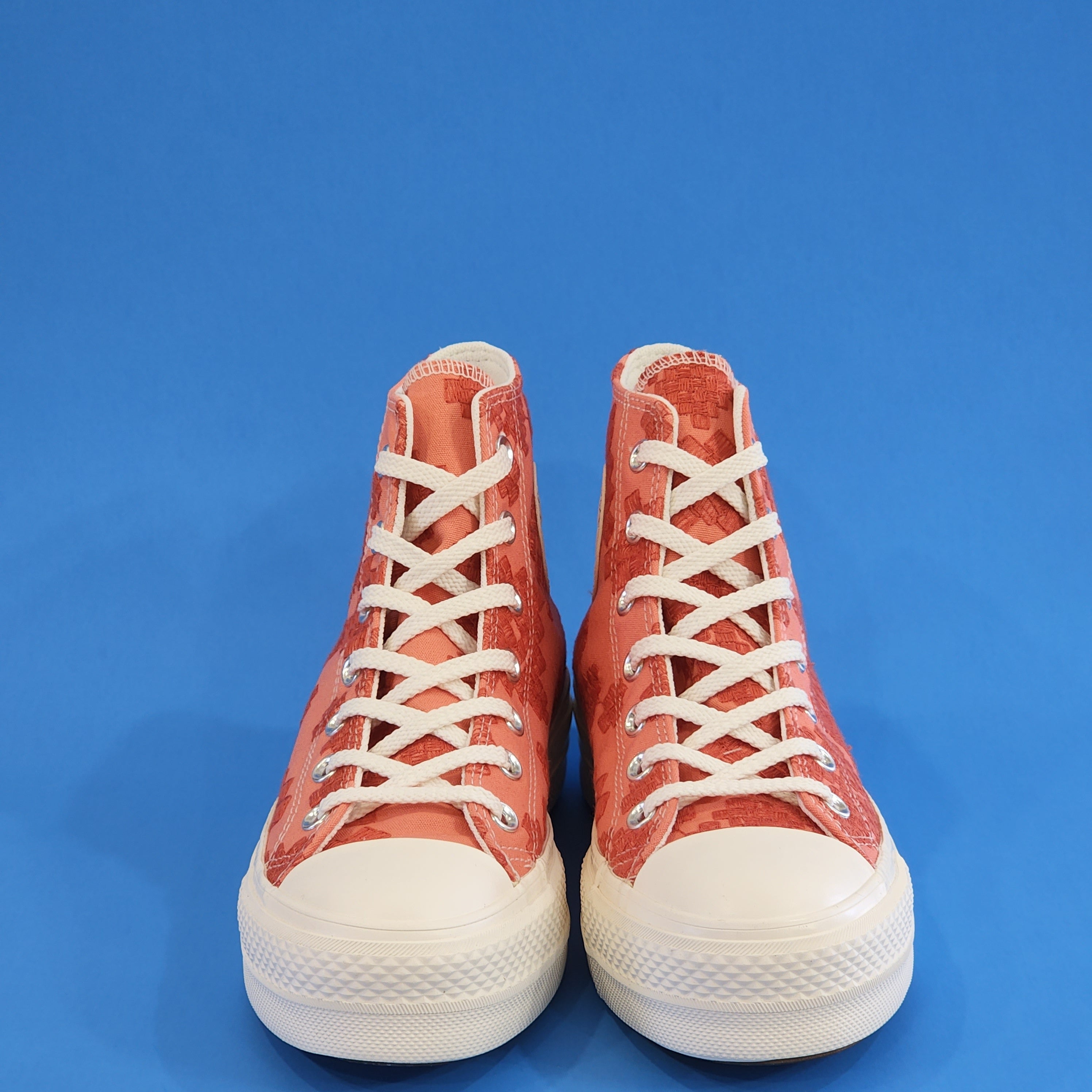 Converse CTAS Hi Lift Tonal Embroidery Women's Platform Sneakers A02233C NWT