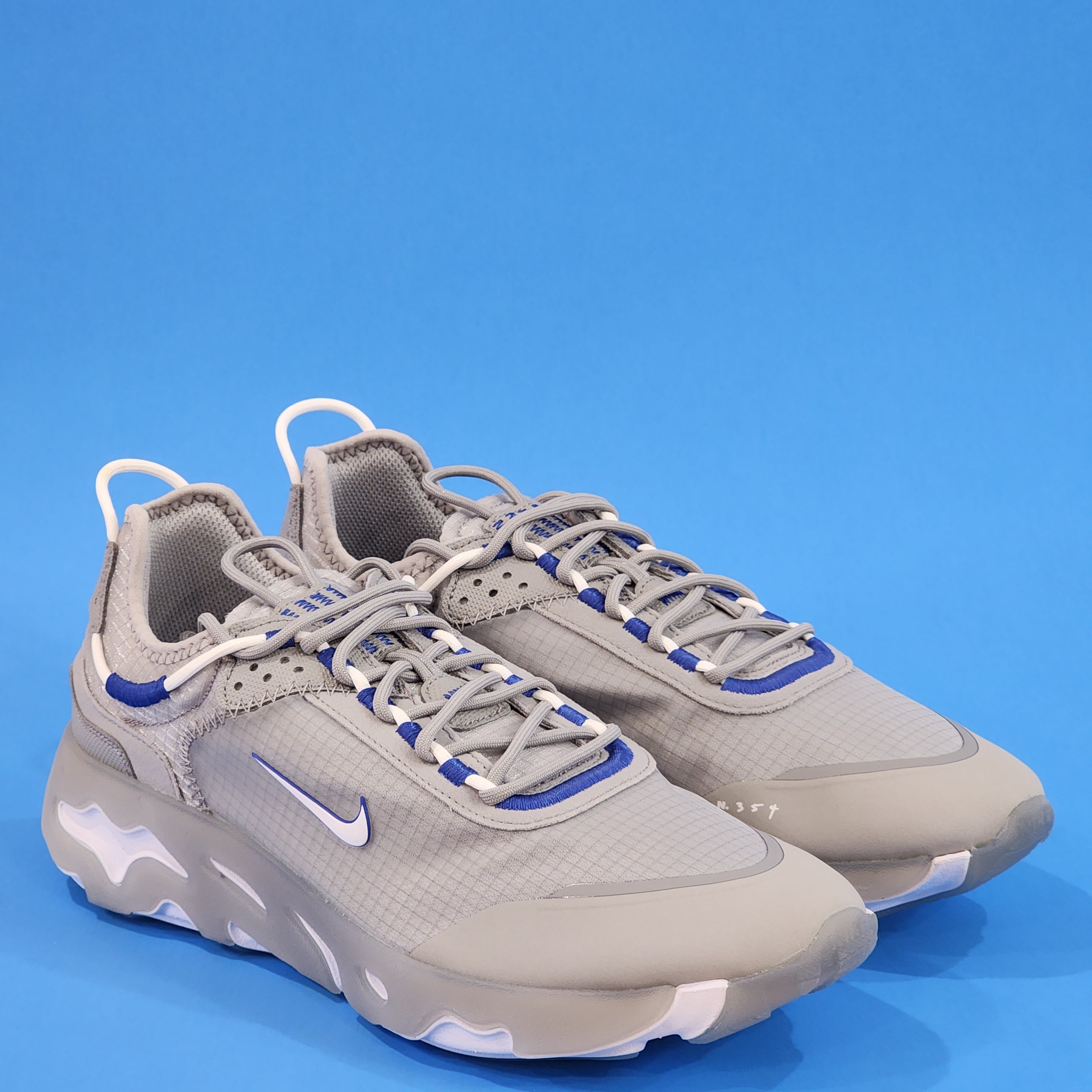 Nike React Live Light Smoke Grey/White/Hyper Royal Sneakers CV1772-004 NWT